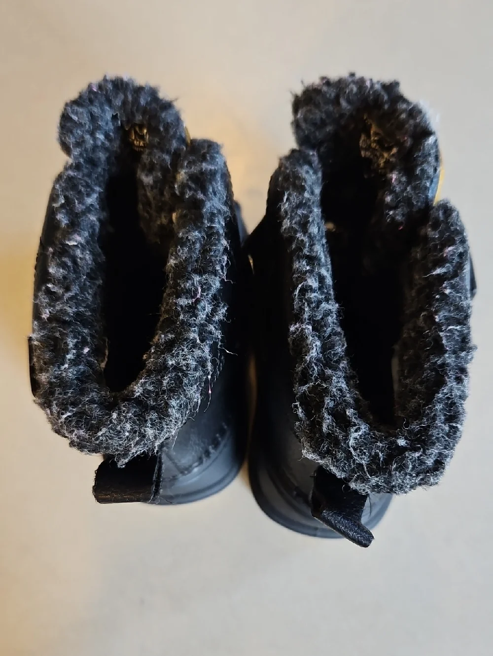 Cat & Jack Black Snowboots